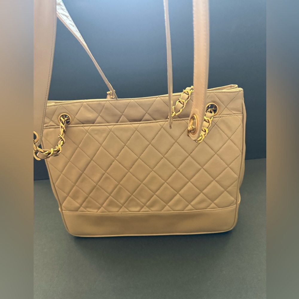 Chanel Metellase Chain Shoulder Bag - Picture 3 of 16